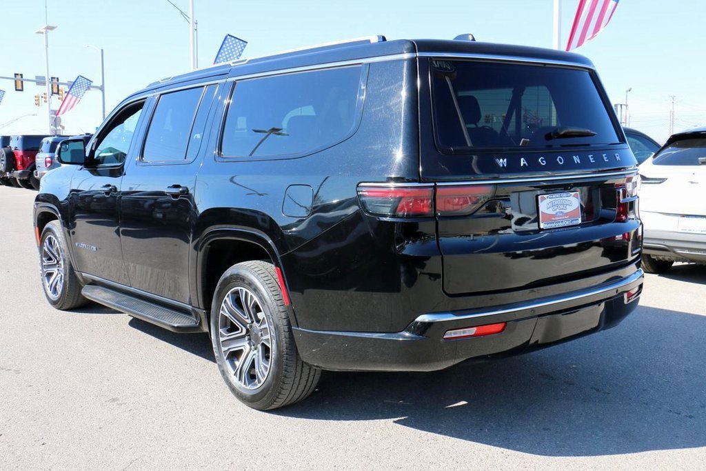 Used 2024 Jeep Wagoneer L Series II image 7