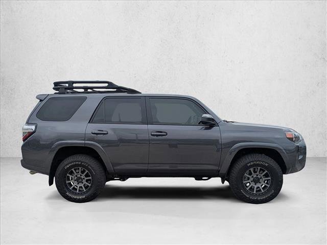 Used 2022 Toyota 4Runner SR5 AWD/4WD image 4