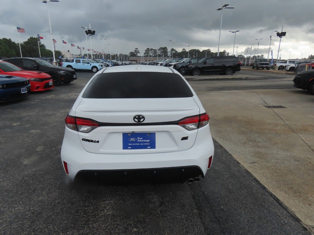 Used 2023 Toyota Corolla SE FWD image 9