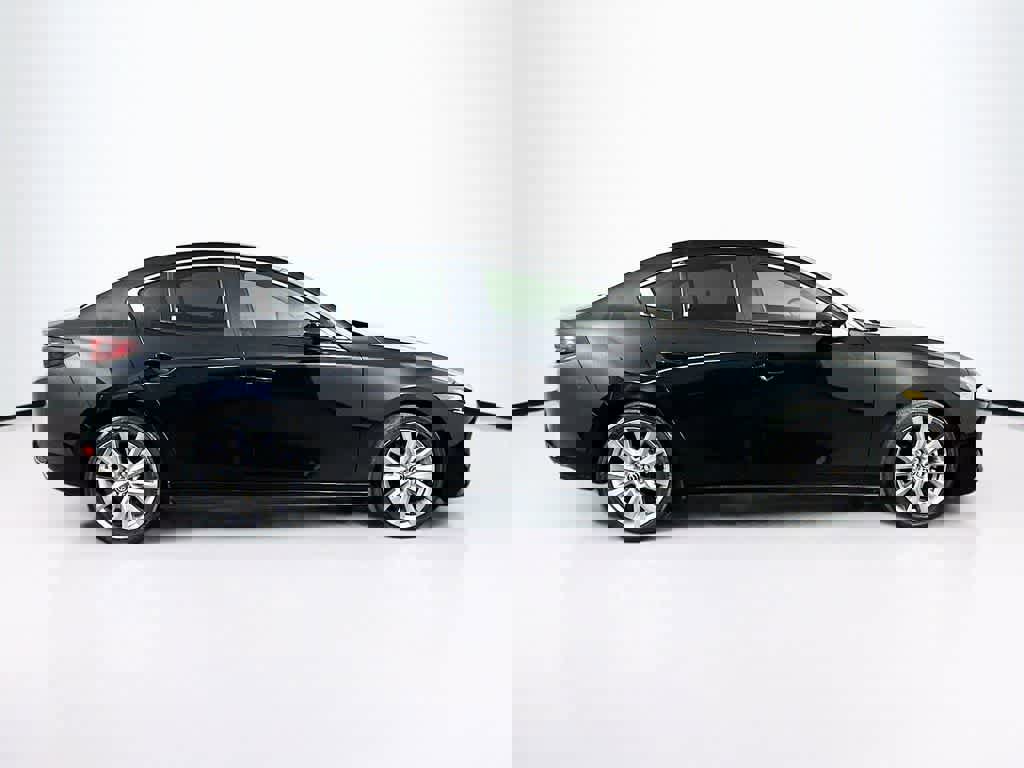 Used 2021 MAZDA MAZDA3 s image 6