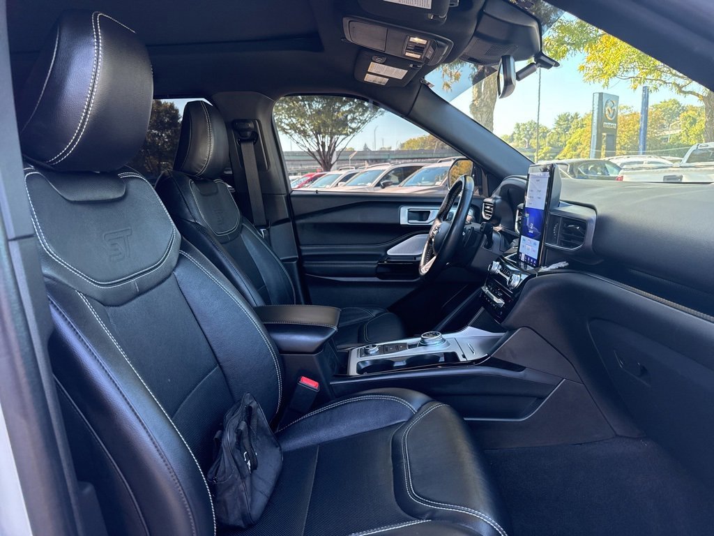 Certified 2023 Ford Explorer ST w/ Equipment Group 401A image 31