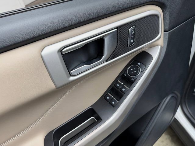 Certified 2022 Ford Explorer XLT w/ Equipment Group 202A image 12