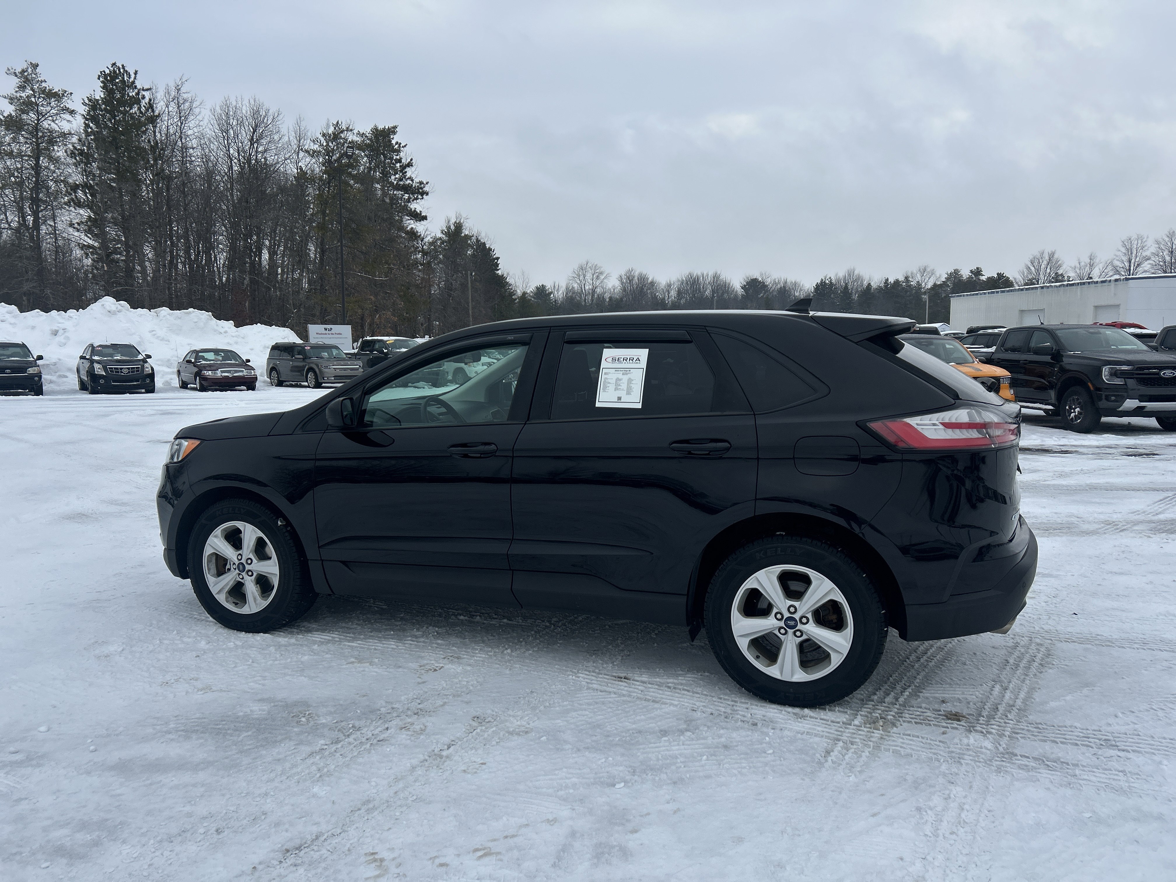 Certified 2020 Ford Edge SE image 5