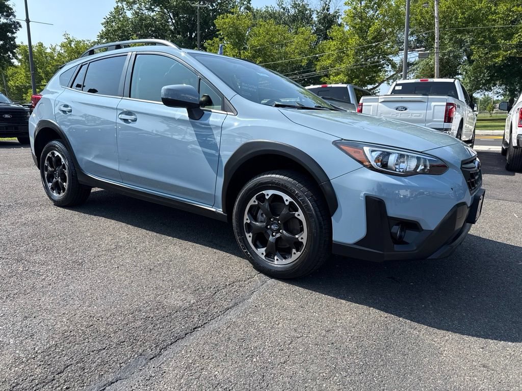 Used 2023 Subaru Crosstrek 2.0i Premium AWD/4WD image 3