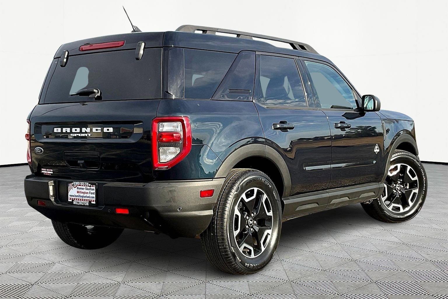 Certified 2022 Ford Bronco Sport Outer Banks AWD/4WD image 11