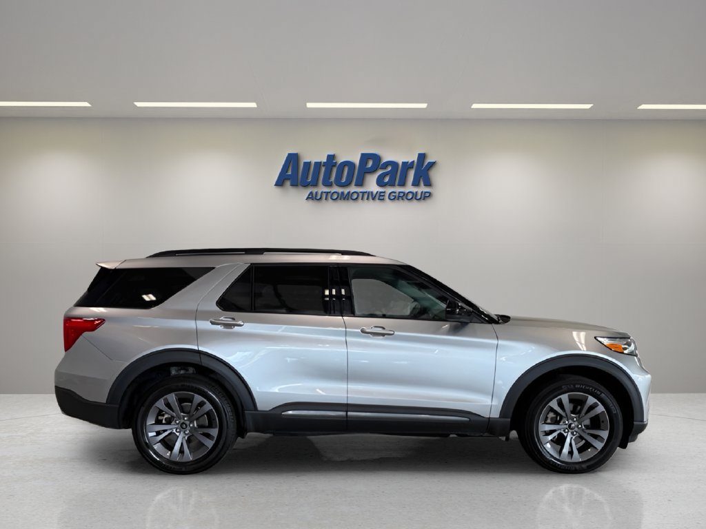 Certified 2024 Ford Explorer XLT w/ Equipment Group 202A AWD/4WD image 8