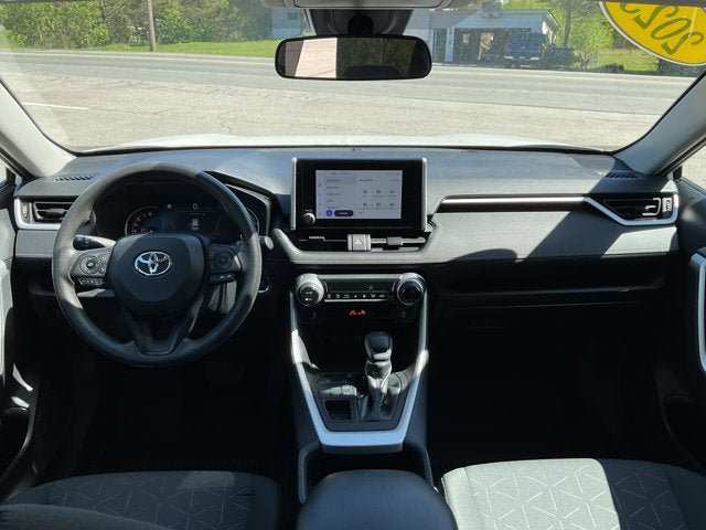 Used 2023 Toyota RAV4 XLE AWD/4WD image 14
