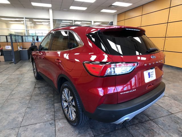 Certified 2022 Ford Escape Titanium AWD/4WD image 5