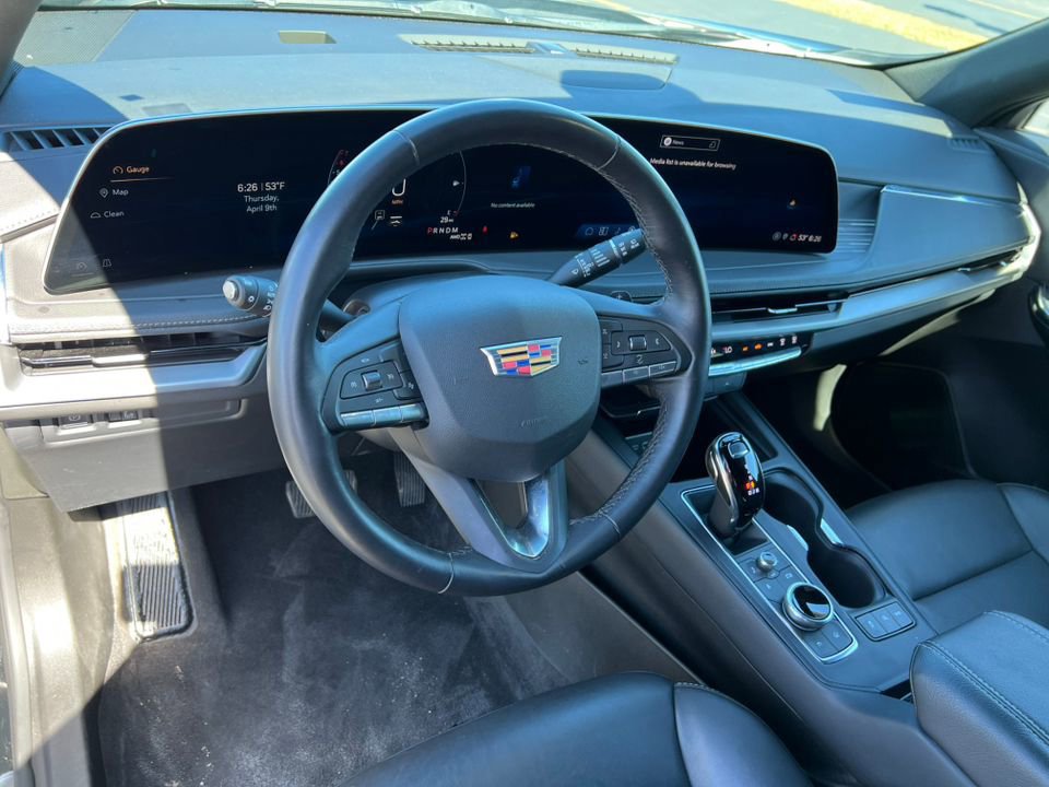 Used 2025 Cadillac XT4 Premium Luxury image 18