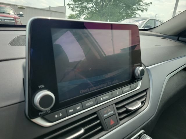Used 2023 Nissan Altima 2.5 SR FWD image 14