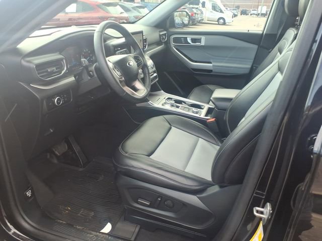Certified 2024 Ford Explorer XLT w/ Equipment Group 202A AWD/4WD image 18