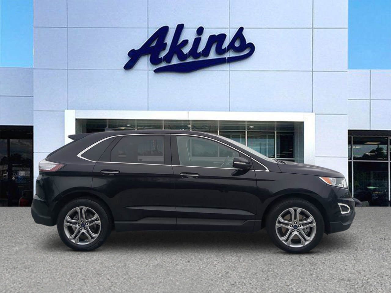 Certified 2018 Ford Edge Titanium w/ Technology Package image 5