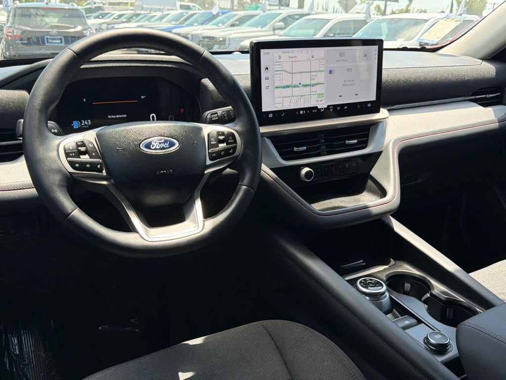 Certified 2025 Ford Explorer Active RWD image 36