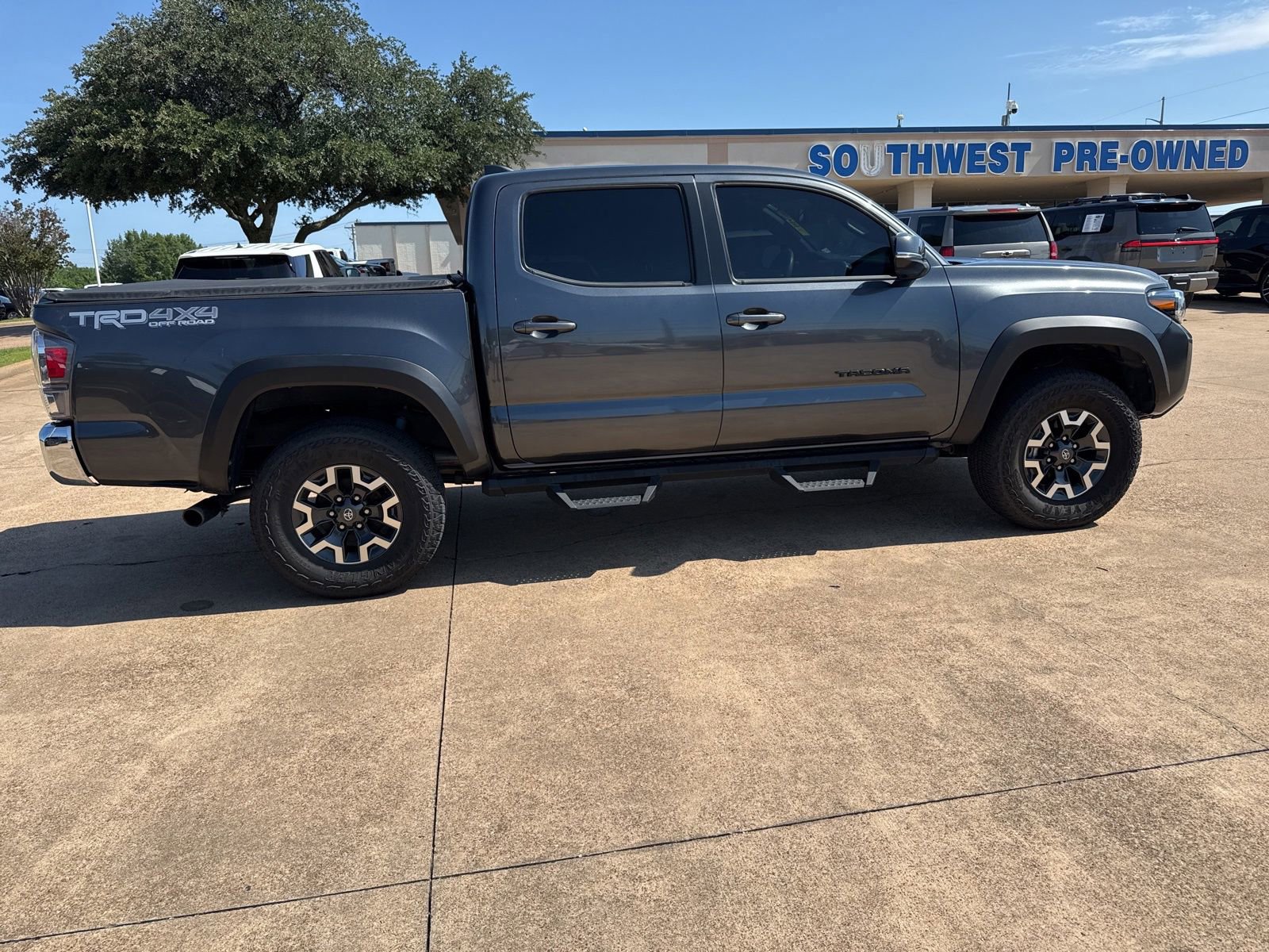 Used 2023 Toyota Tacoma TRD Off-Road AWD/4WD image 8