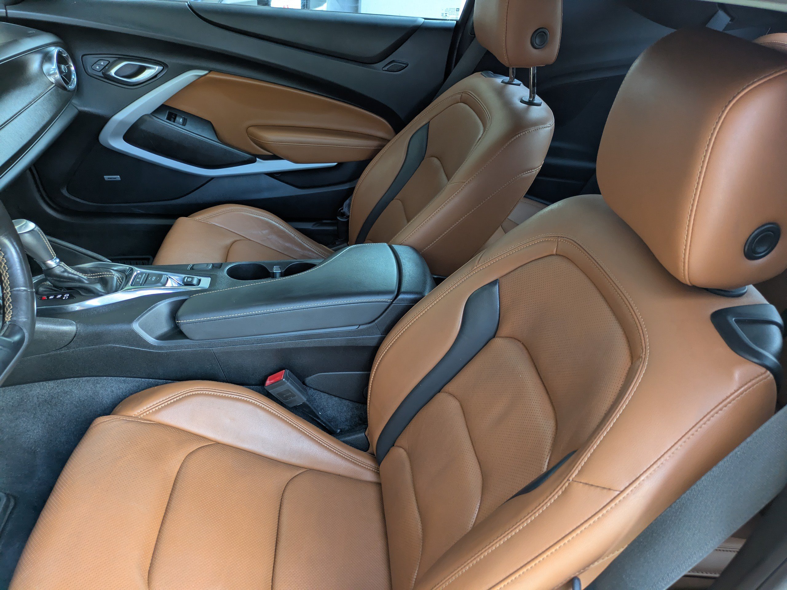Used 2019 Chevrolet Camaro LT w/ RS Package RWD image 15