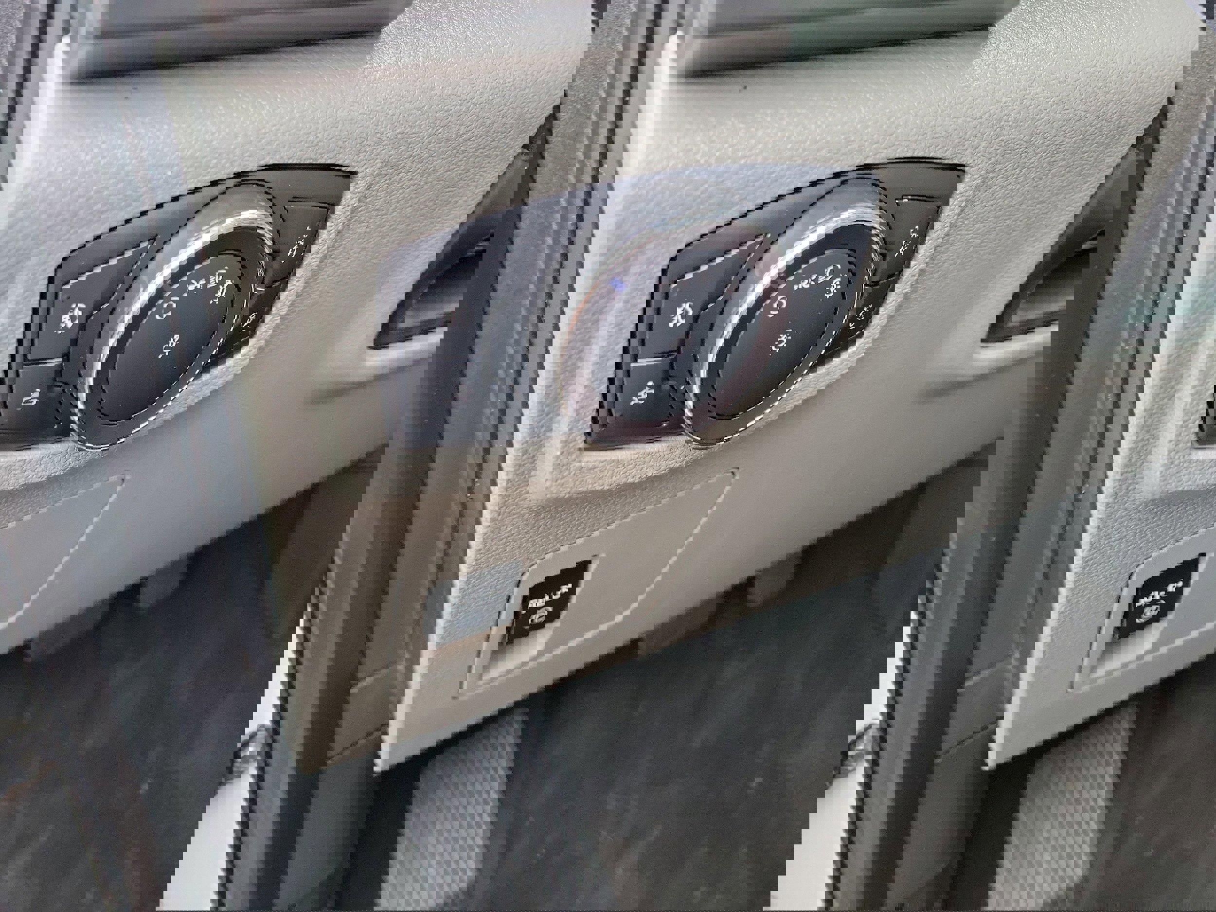 Certified 2019 Ford F150 XLT image 15