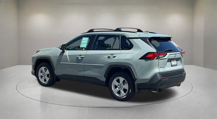 Used 2019 Toyota RAV4 XLE w/ All Weather Liner Package image 3
