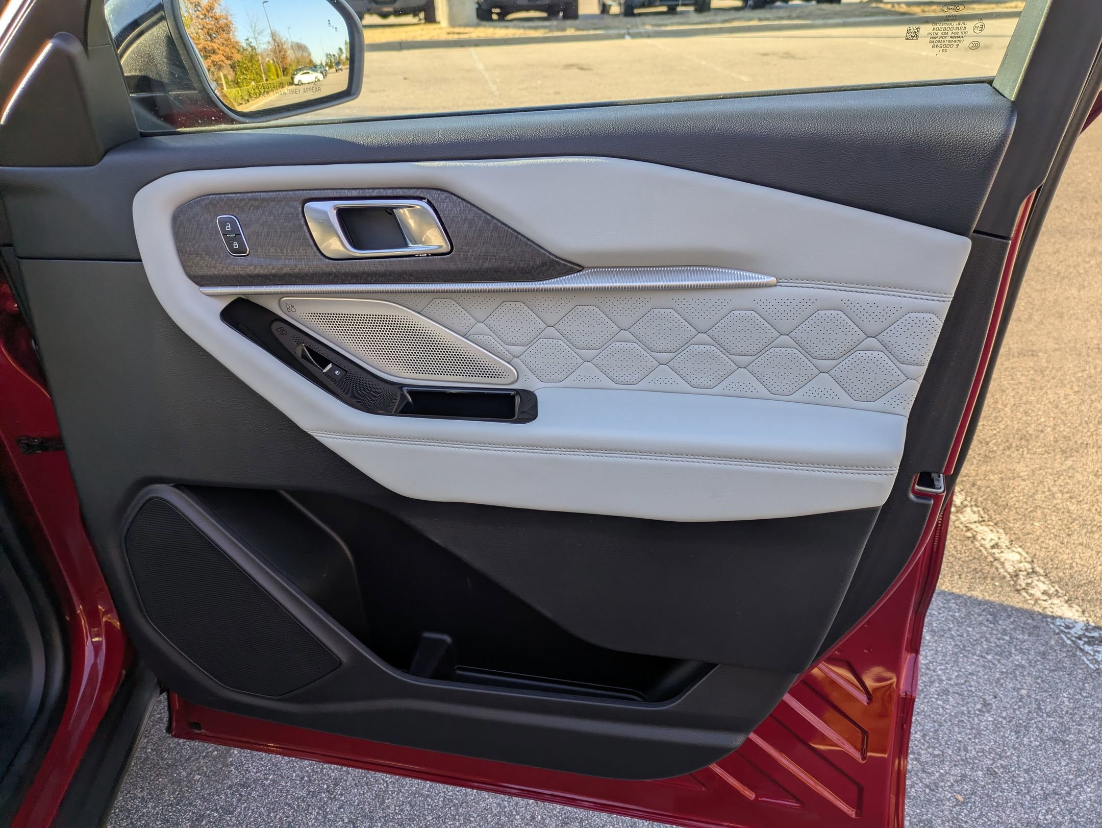 Certified 2025 Ford Explorer Platinum w/ Ultimate Package image 41