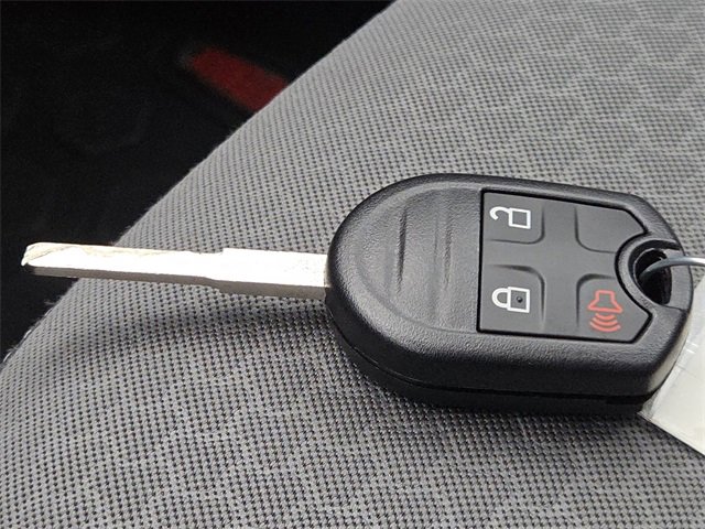 Certified 2018 Ford Escape SE w/ SE Sync 3 Package image 32