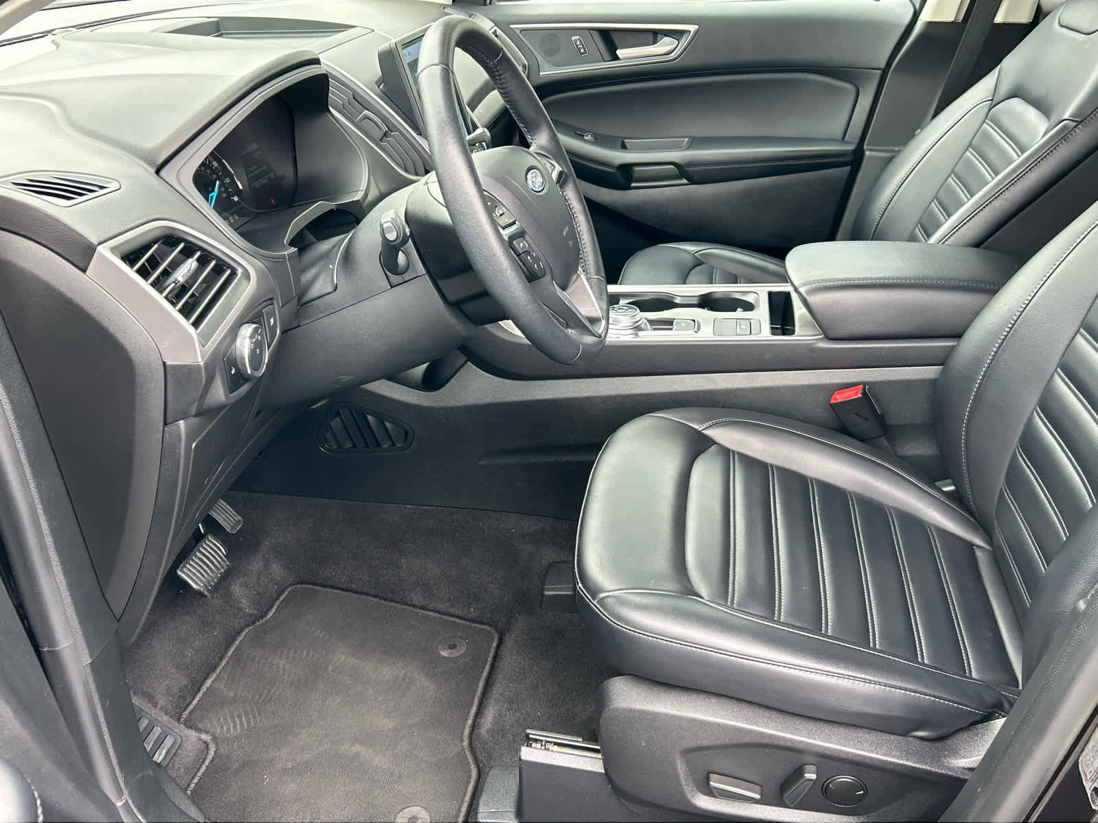 Certified 2024 Ford Edge SEL image 29