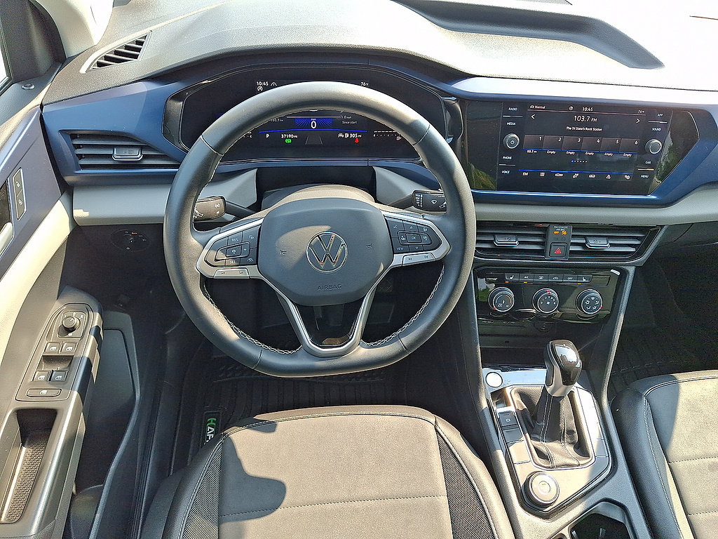Used 2023 Volkswagen Taos SE w/ Panoramic Sunroof Package AWD/4WD image 13