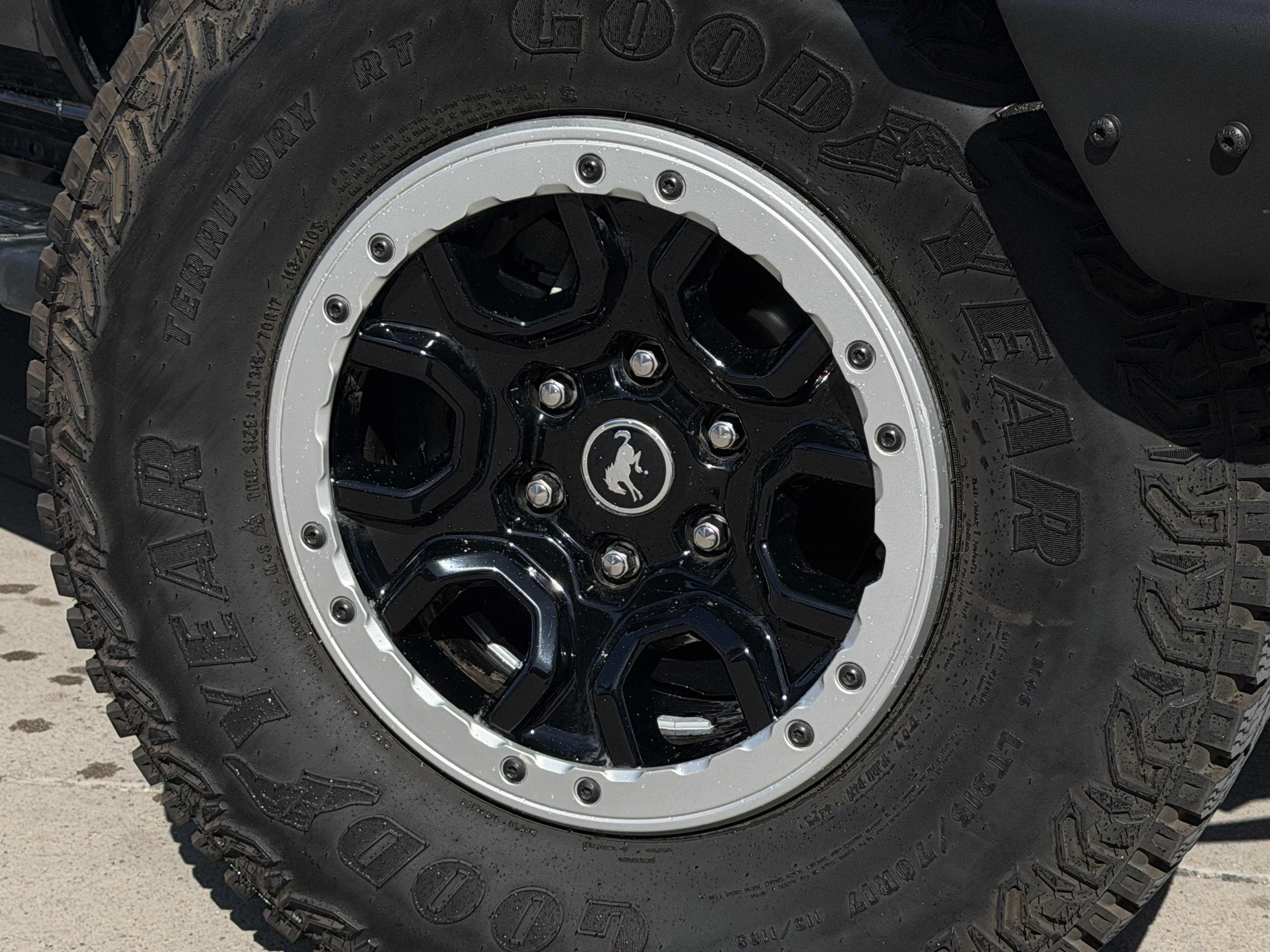 Certified 2022 Ford Bronco Badlands w/ Sasquatch Package AWD/4WD image 9
