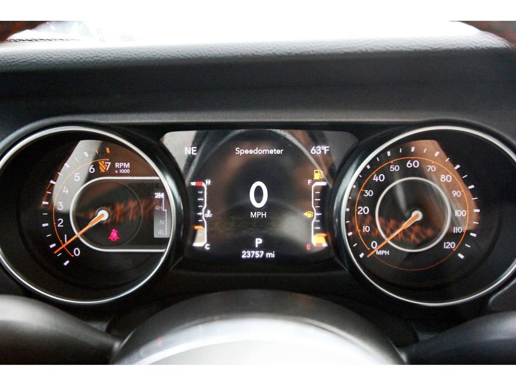 Used 2023 Jeep Gladiator Mojave image 16