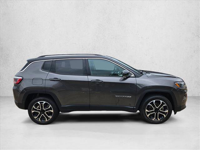 Used 2022 Jeep Compass Limited AWD/4WD image 4