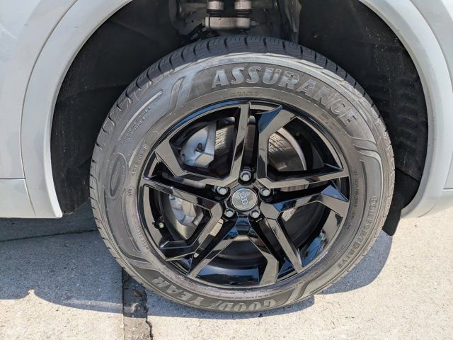 Used 2019 Audi Q5 2.0T Premium w/ Convenience Package image 11