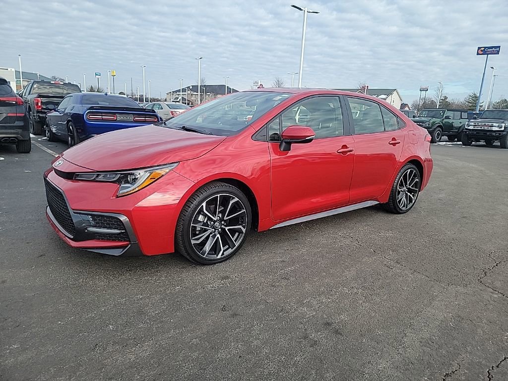 Used 2020 Toyota Corolla SE image 2