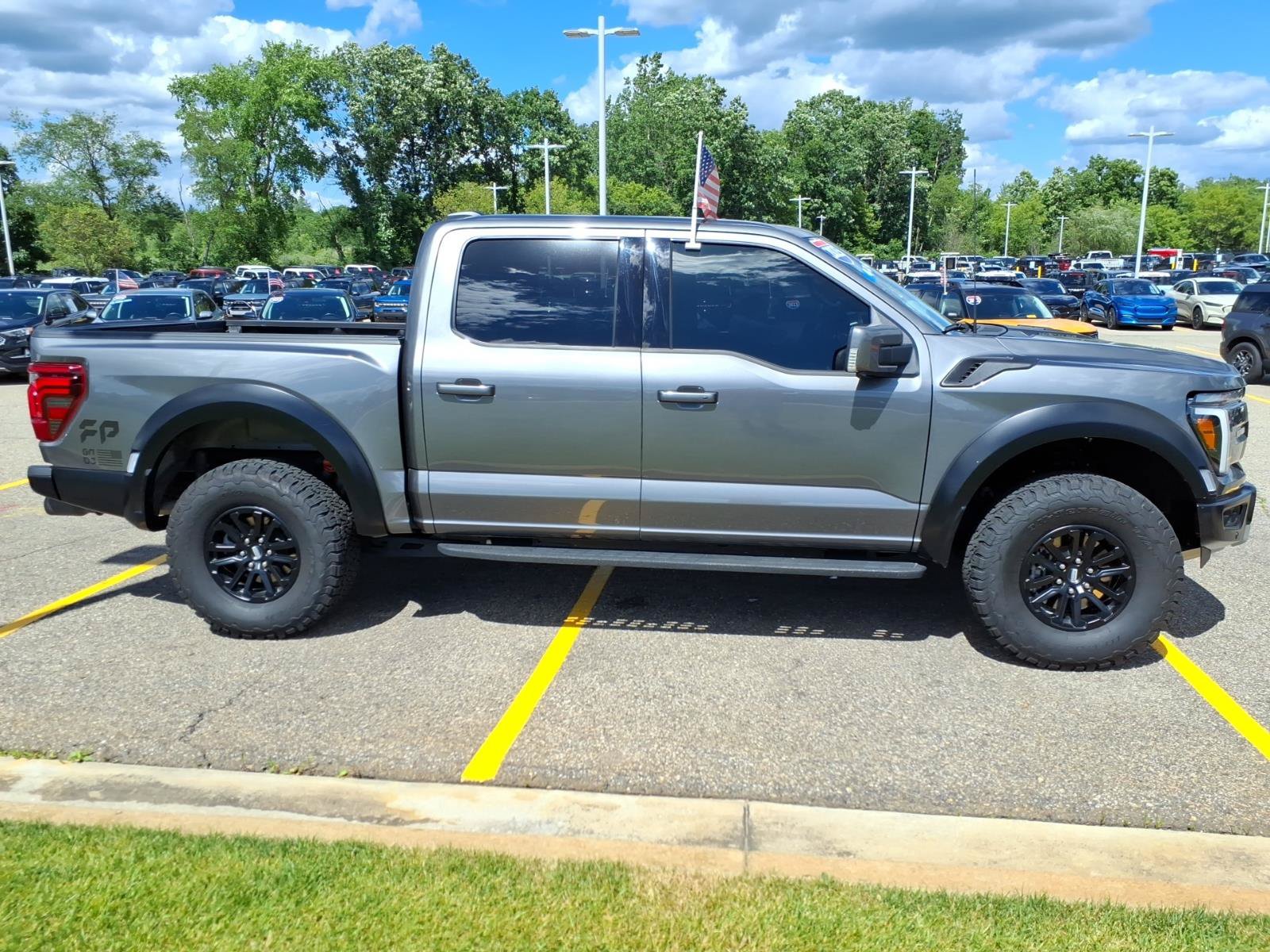 Certified 2025 Ford F150 Raptor AWD/4WD image 9