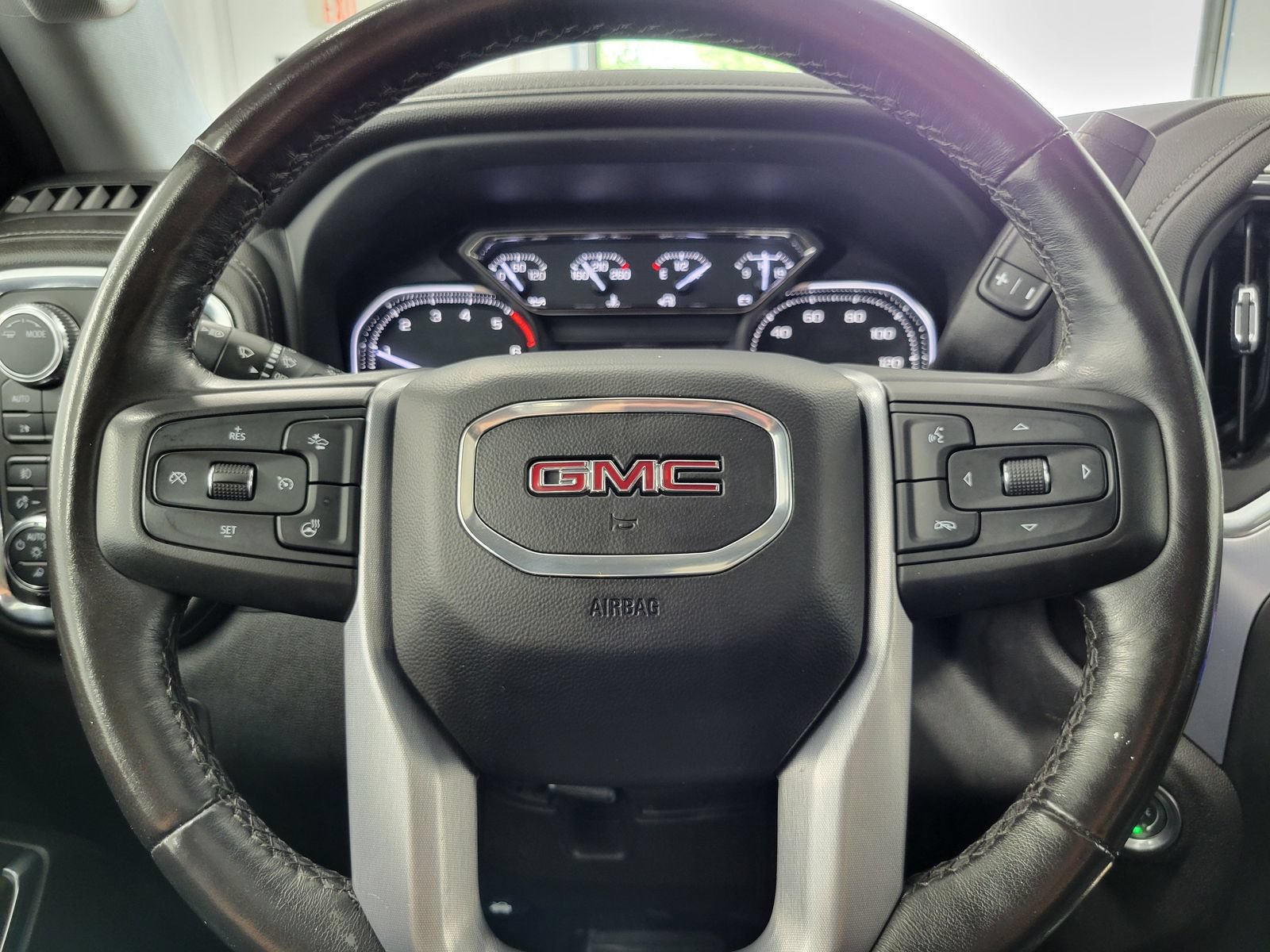 Used 2022 GMC Sierra 1500 SLT w/ SLT Premium Plus Package AWD/4WD image 13