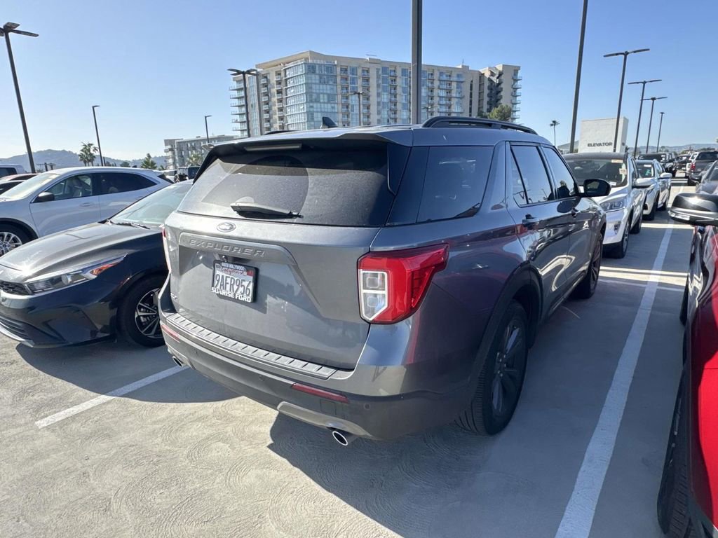 Certified 2022 Ford Explorer XLT w/ Equipment Group 202A image 8