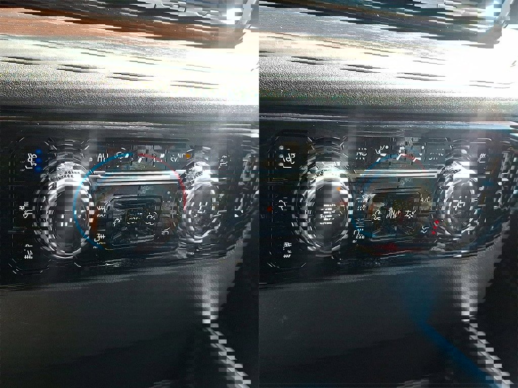 Used 2023 GMC Sierra 1500 SLT w/ SLT Premium Plus Package image 15