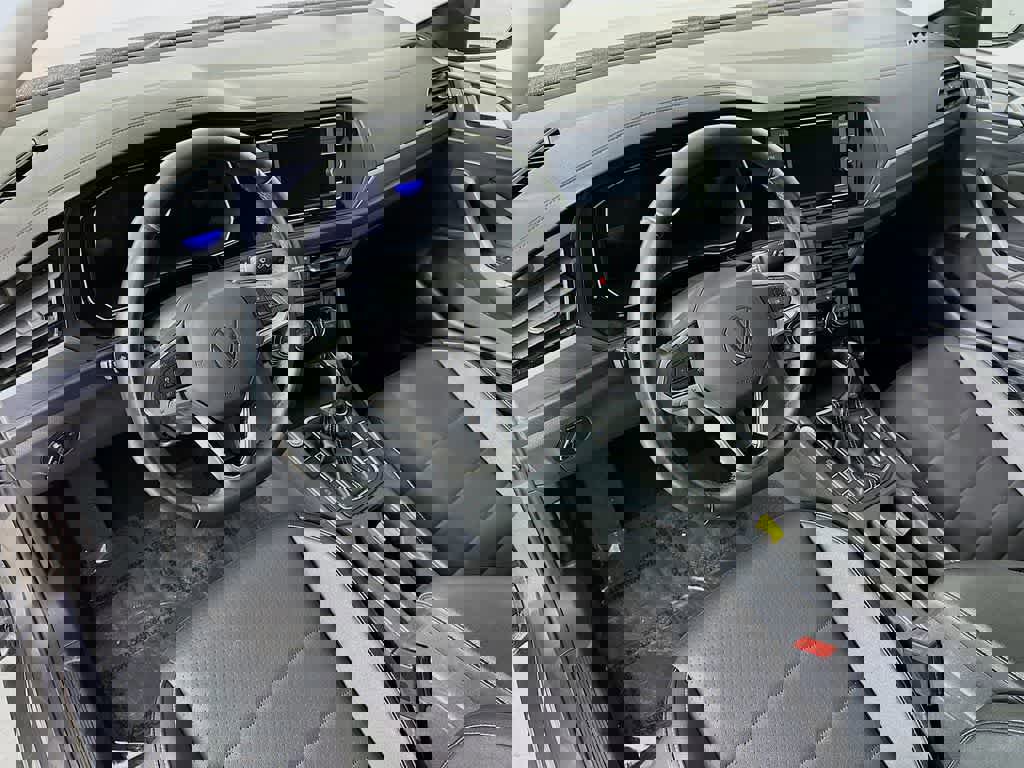 Used 2024 Volkswagen Jetta SE FWD image 9