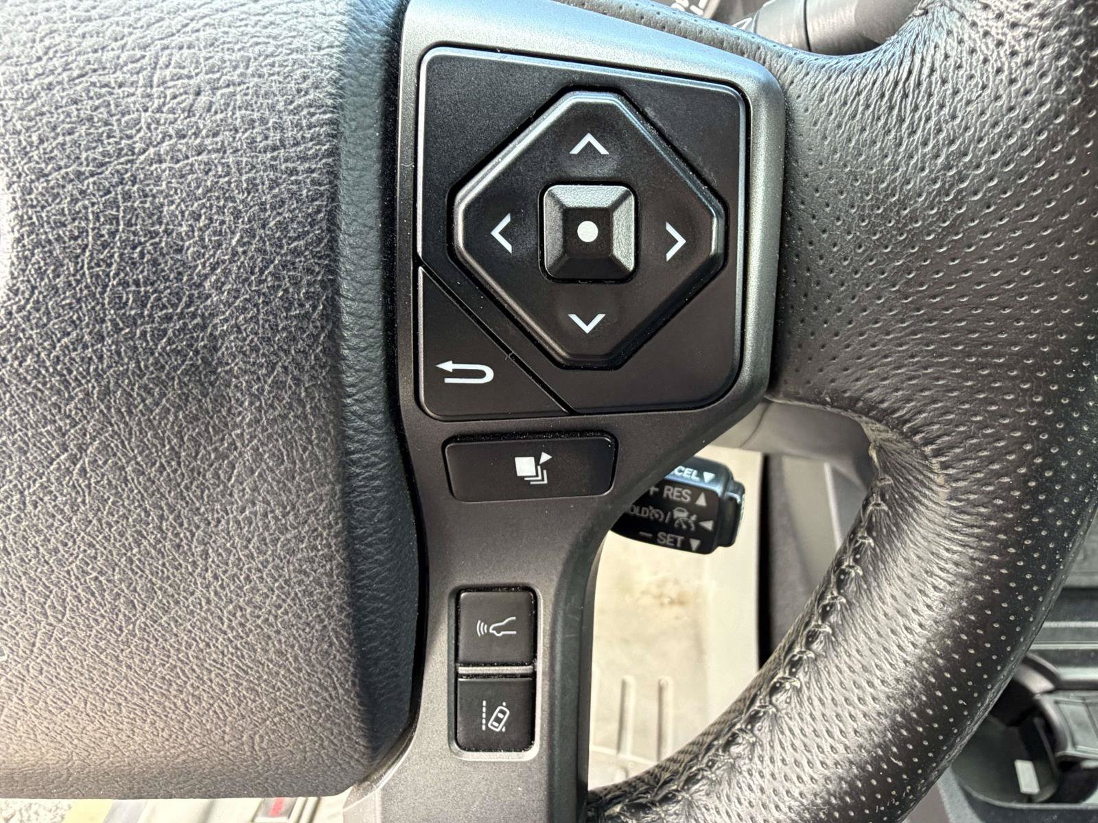 Used 2019 Toyota Tacoma TRD Off-Road RWD image 13