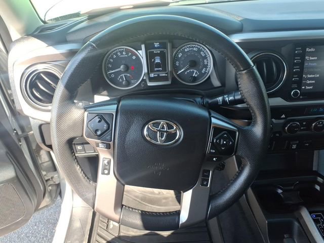 Used 2021 Toyota Tacoma SR5 AWD/4WD image 14