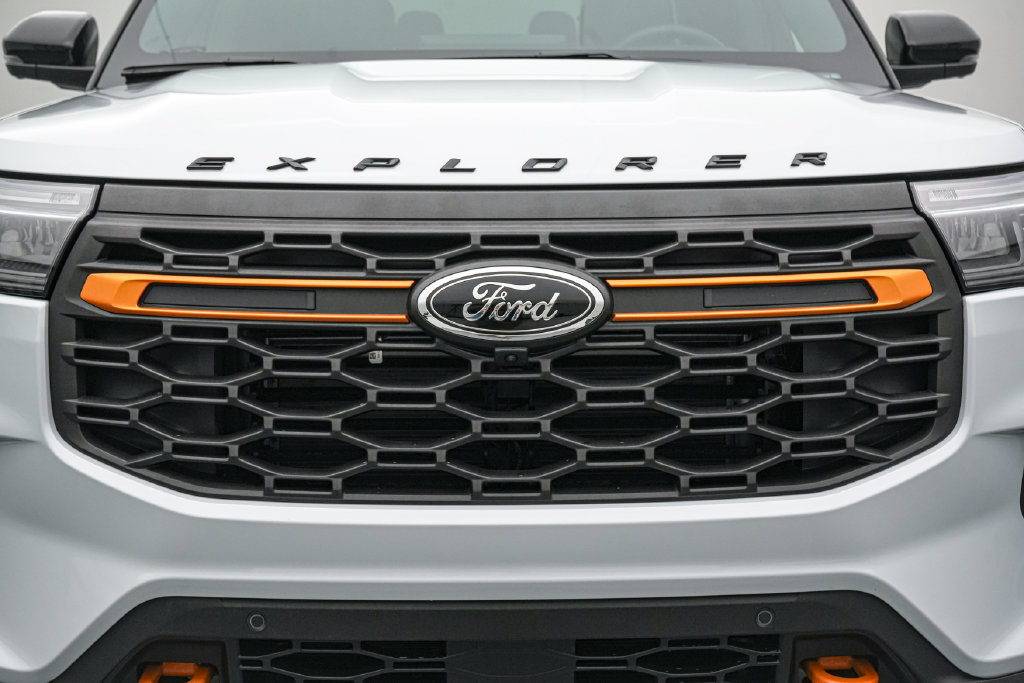 Certified 2026 Ford Explorer Tremor AWD/4WD image 11