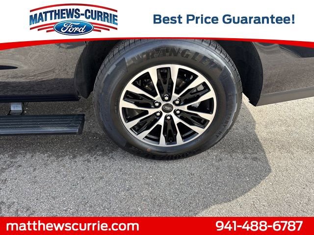 Certified 2025 Ford Expedition Max Platinum image 17