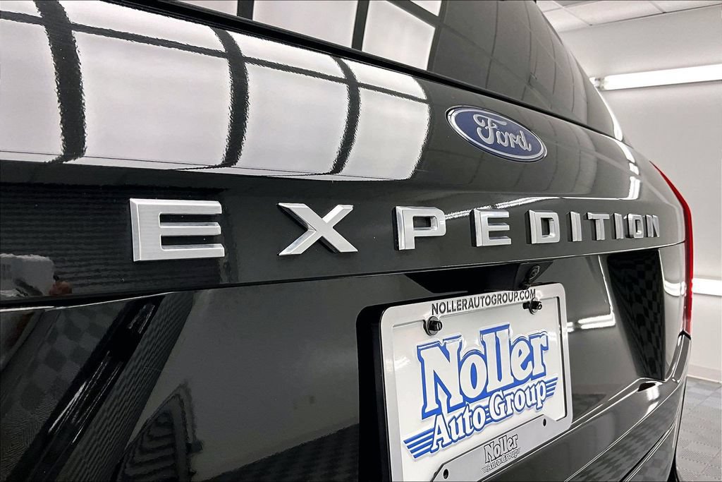 Certified 2025 Ford Expedition Max Active AWD/4WD image 8