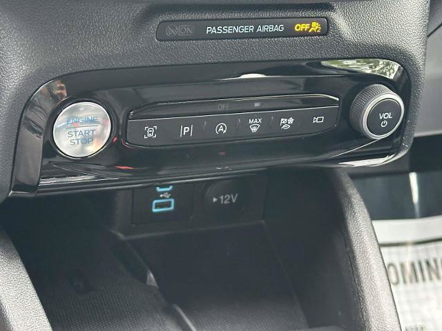 Certified 2023 Ford Escape Platinum AWD/4WD image 19