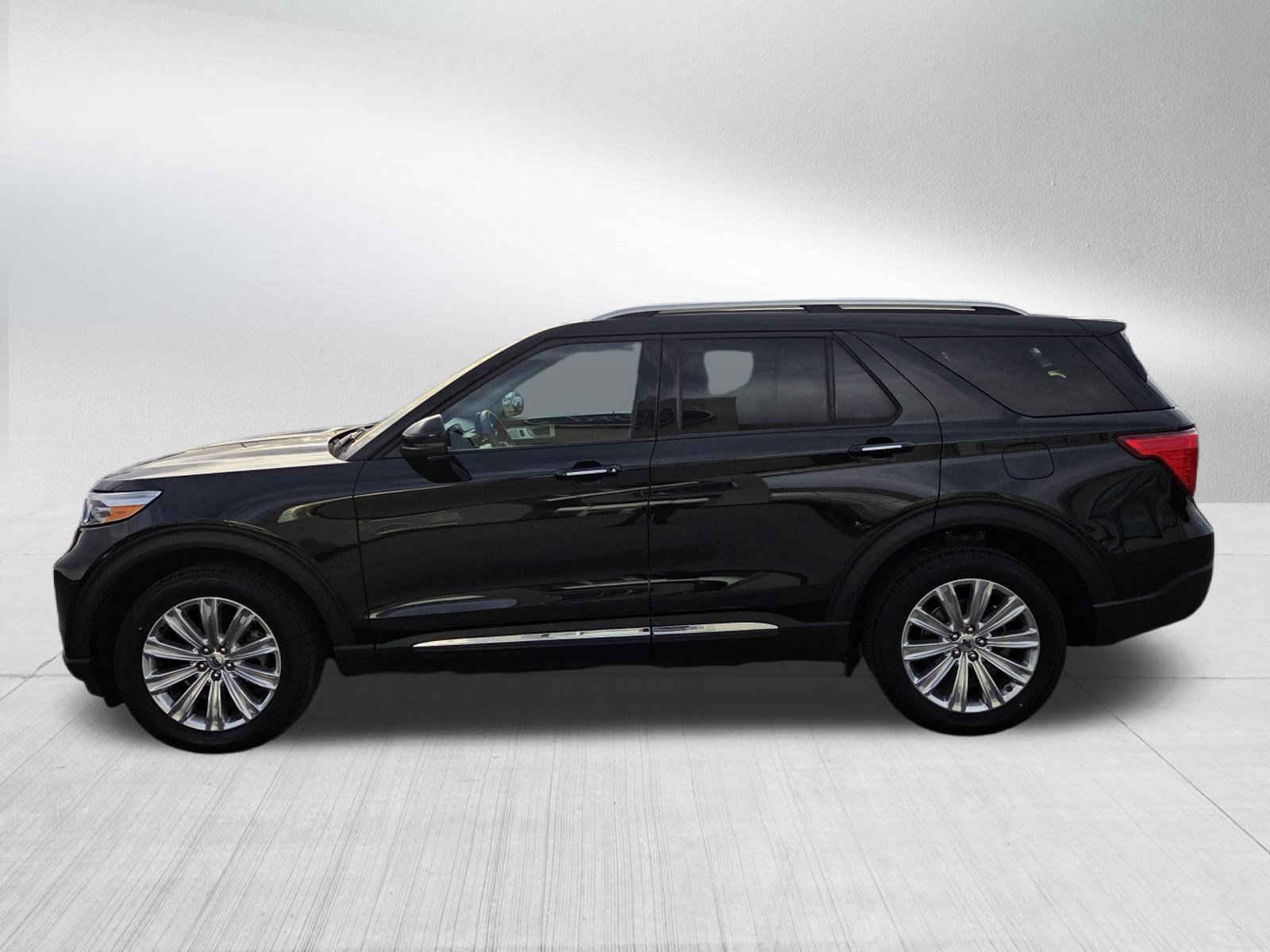 Certified 2024 Ford Explorer Limited w/ Limited Technology Package AWD/4WD image 4
