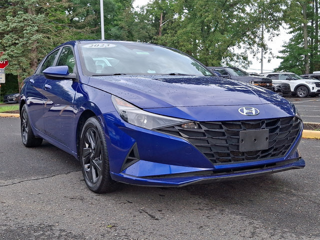Used 2023 Hyundai Elantra SEL FWD image 2