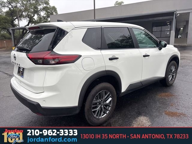 Used 2024 Nissan Rogue S FWD image 6
