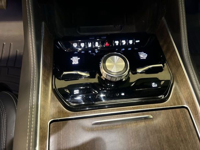 Used 2022 Jeep Grand Wagoneer Series I image 14