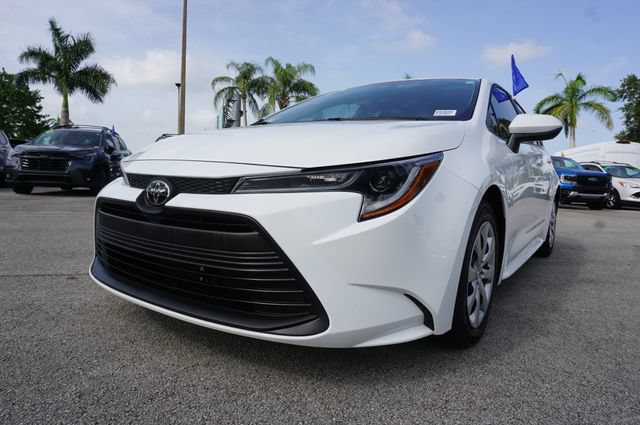 Used 2024 Toyota Corolla LE FWD image 17