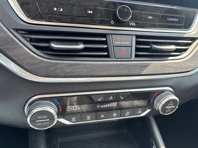 Used 2023 Nissan Altima 2.5 SL FWD image 21