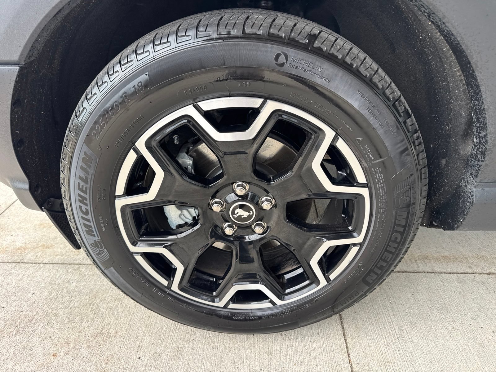 Certified 2025 Ford Bronco Sport Outer Banks w/ Outer Banks Tech Package+ AWD/4WD image 17