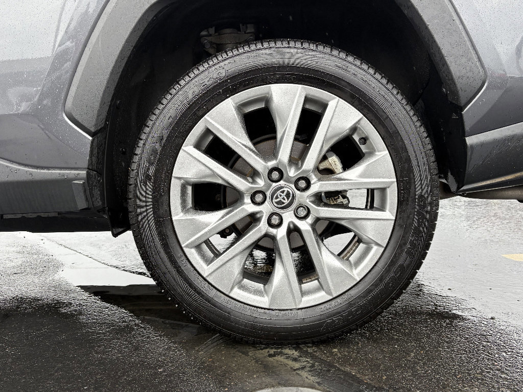 Used 2025 Toyota RAV4 XLE Premium w/ Weather Package AWD/4WD image 14