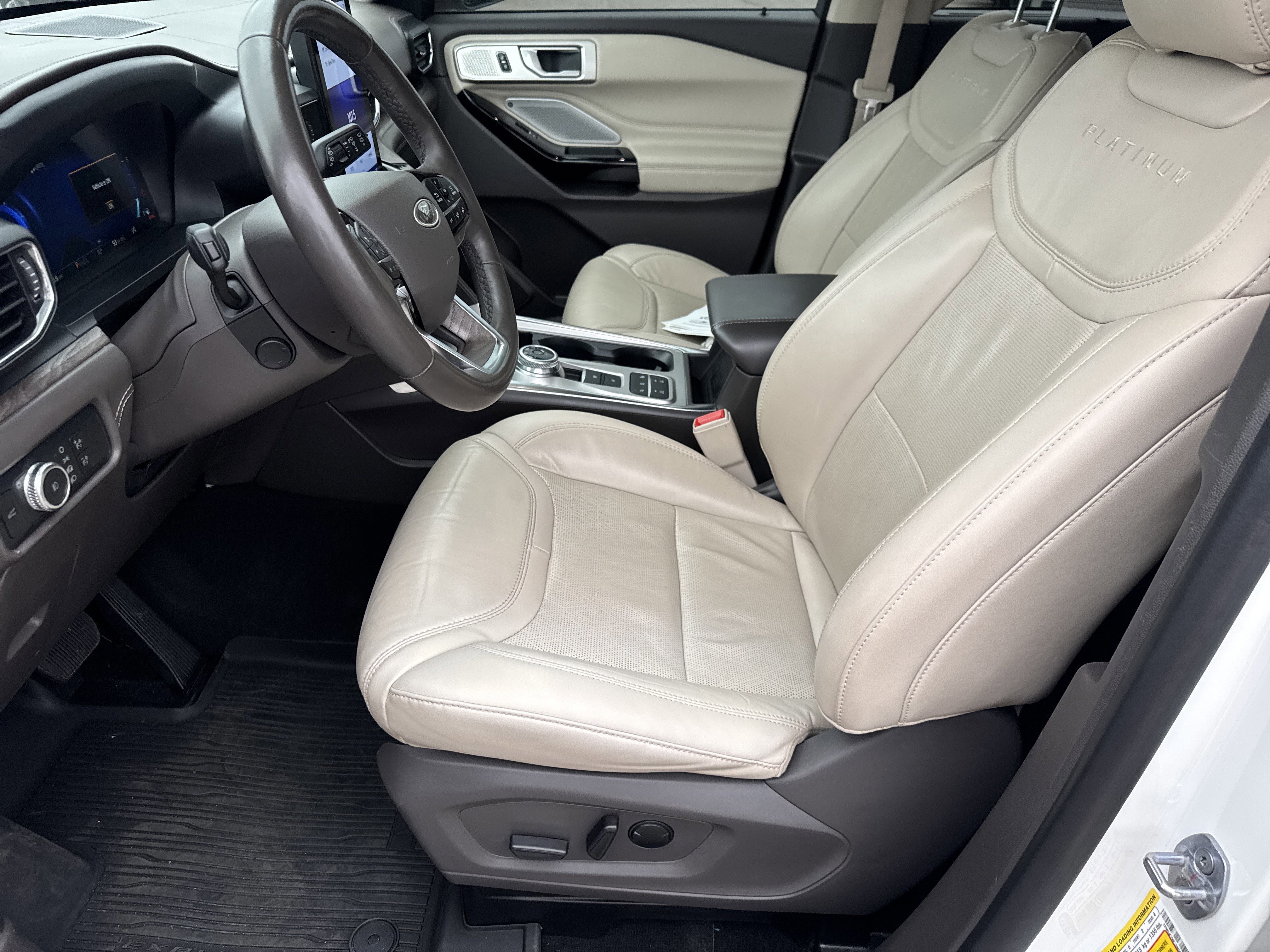 Certified 2022 Ford Explorer Platinum w/ Equipment Group 601A image 10